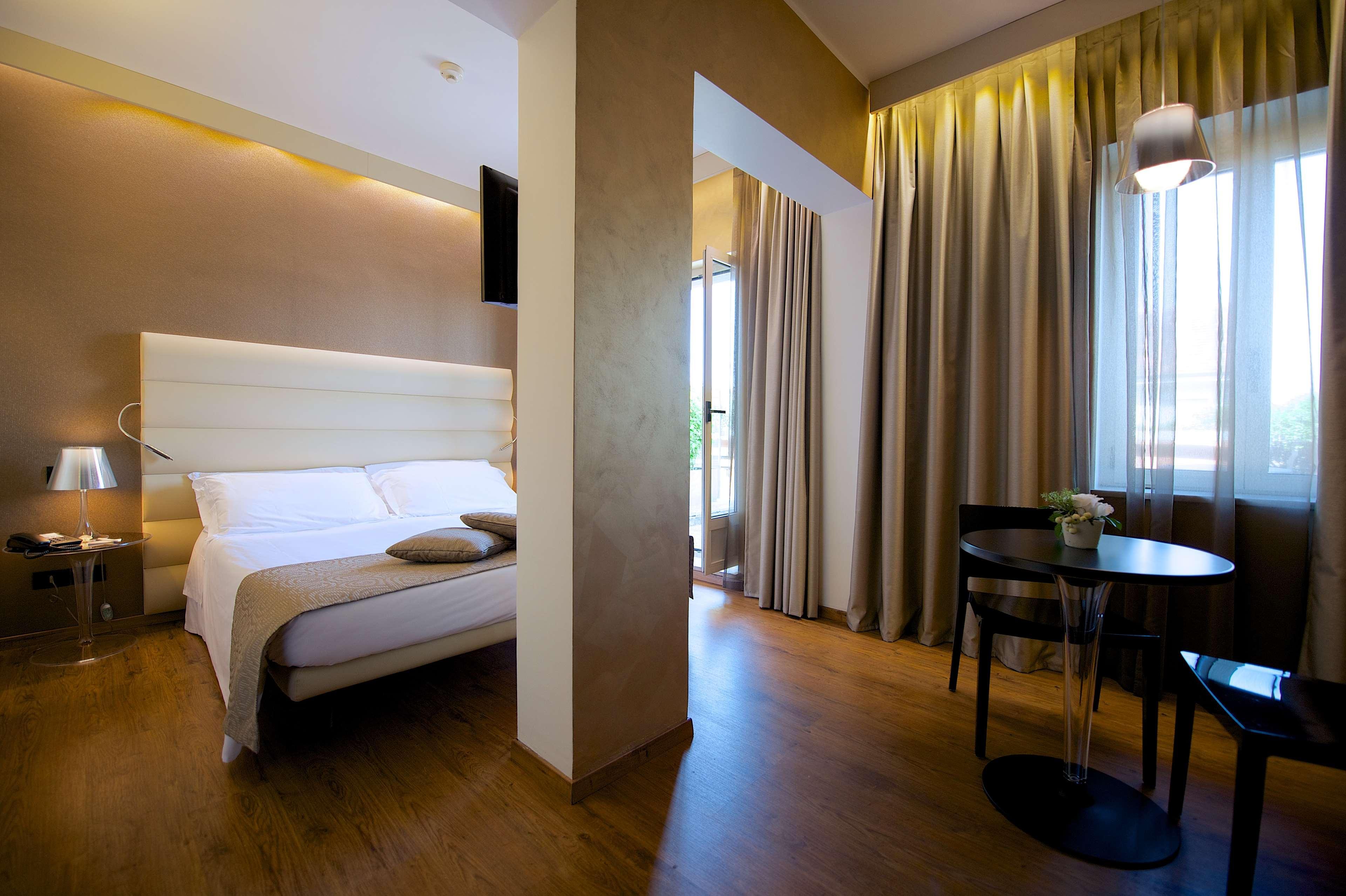 Western Luxor 4* Turin